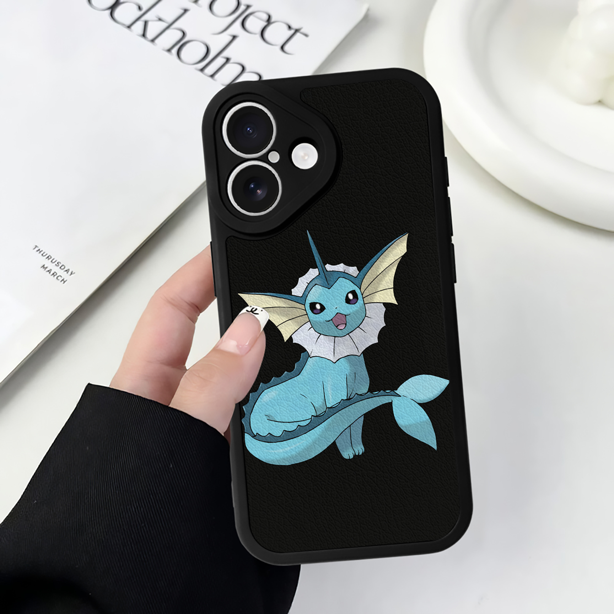 （画像用） ポケットモンスター Pokémon 【iPhone 16シリーズ対応】シリコンスマホケース（レザー調） 材質：シリコン